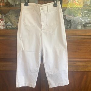 Elegant Cream Cropped Jeans for Women